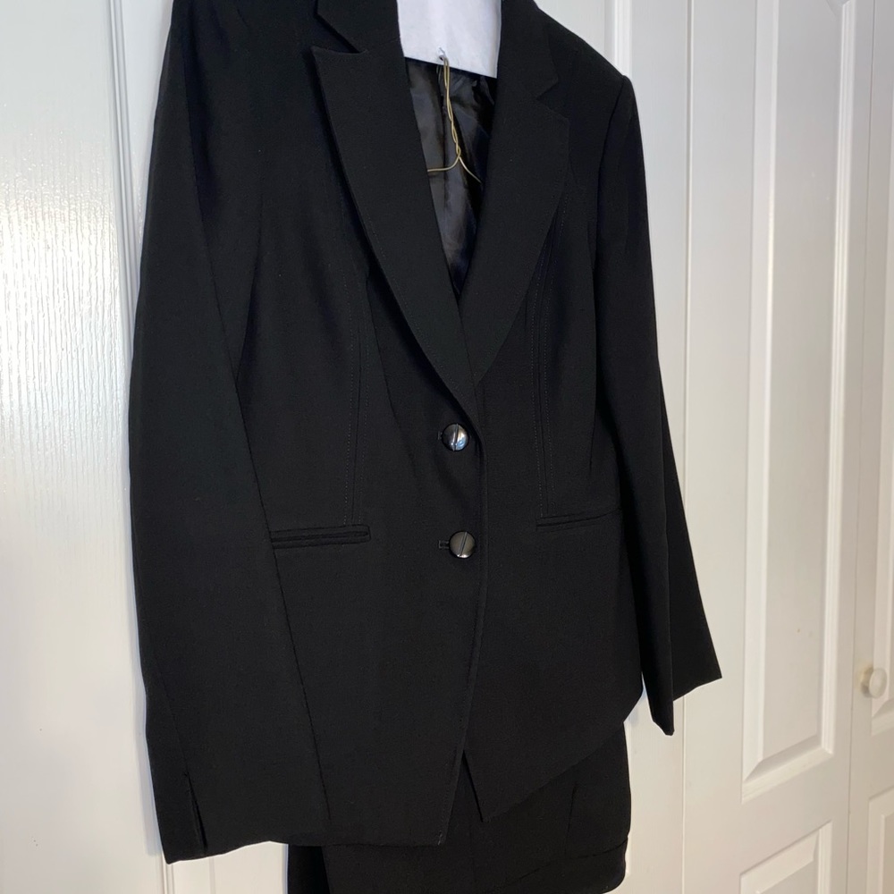 SagHarbor Blazer & Pant Suit size 10 - Picture 3 of 3